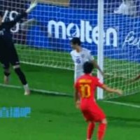 比分-无VAR乌兹别克门将两度投诉国少手球在先，并找裁判理论无果