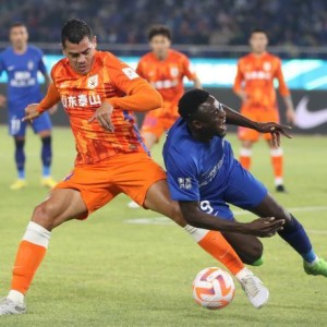 足球-三镇配置顶级全面碾压泰山 夺队史首个超级杯冠军