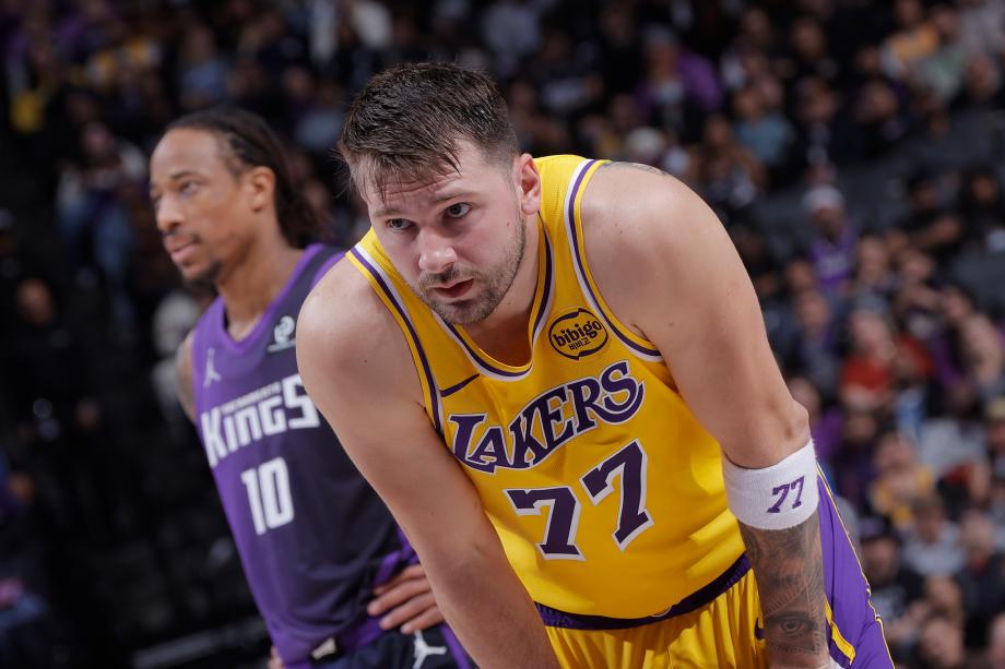 [图]东契奇空砍42分 国王背靠背送湖人3连败